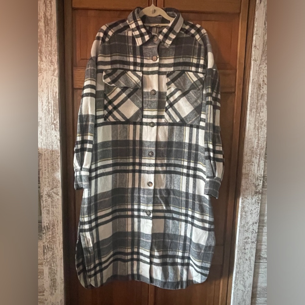 Zia plaid flannel shirt jacket size large in good used condition
